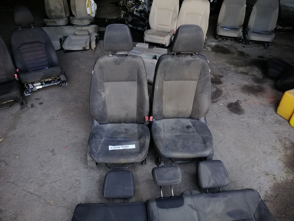 Пассажирское сидение Ford Focus mk3 11-14 черн тряпка
