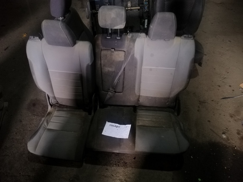 Задний ряд сидений (2 ряд) Ford Escape MK3 13- черно-серое тряпка