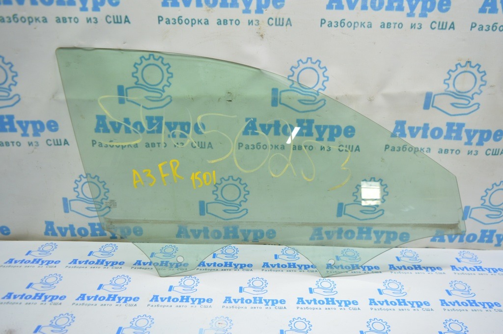 Стекло двери передней правой Audi A3 8V 15-20 4d, 5d