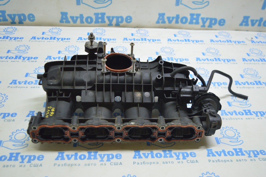 Кронштейн впускного коллектора Audi A3 8V 15-20 06L-129-723-C