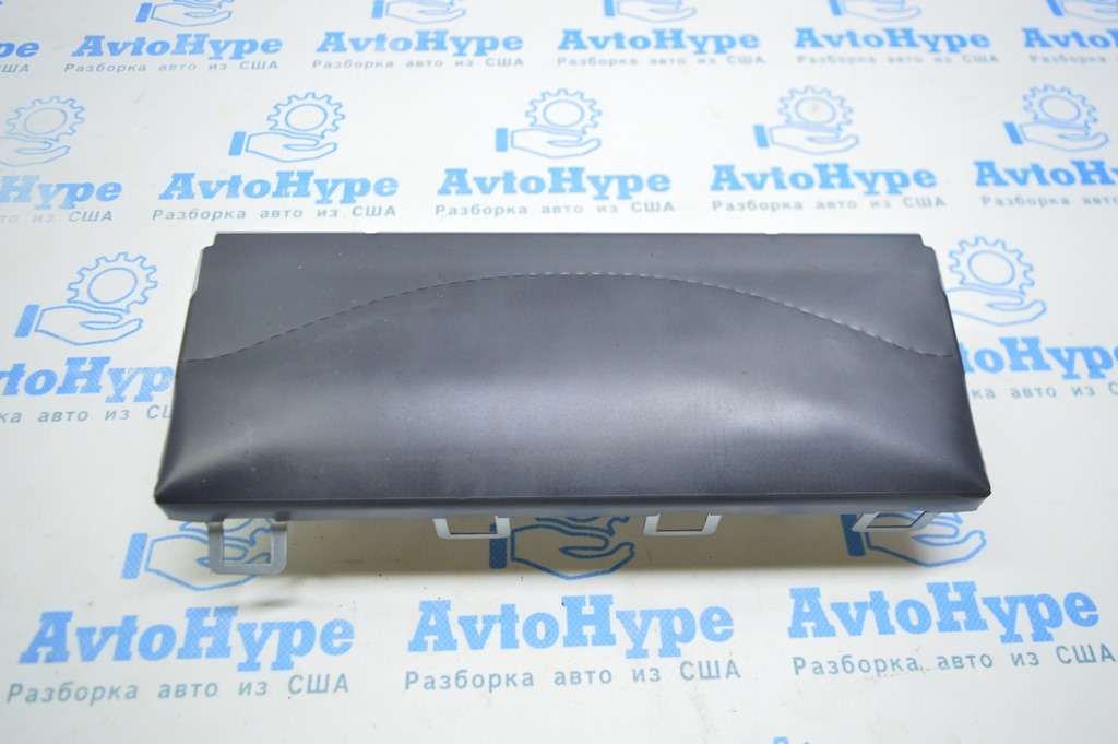 Подушка безопасности airbag коленная водительская левая Audi A3 8V 15-20 черная