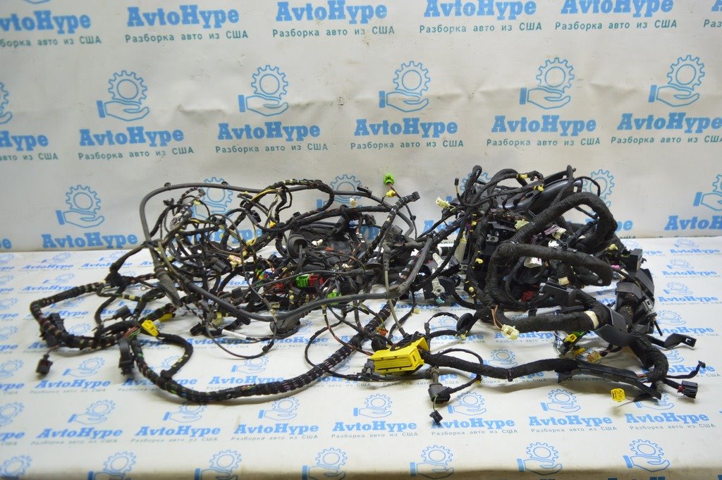 Проводка салонная с блоком предохранителей Audi A3 8V 15-20 (01)