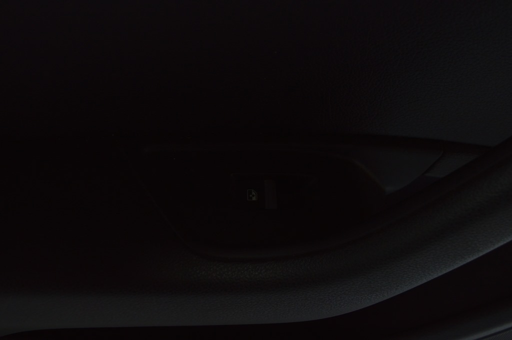 Управление стеклоподъемником задним левым Audi A4 B9 17-