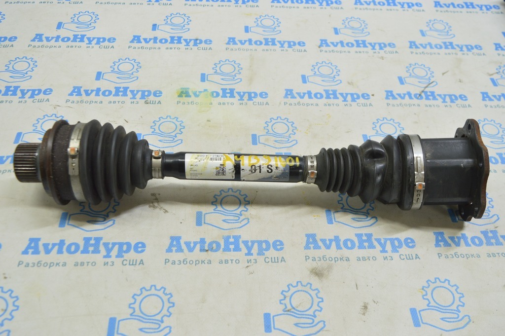 Привод полуось передняя левая Audi A4 B9 17- AWD
