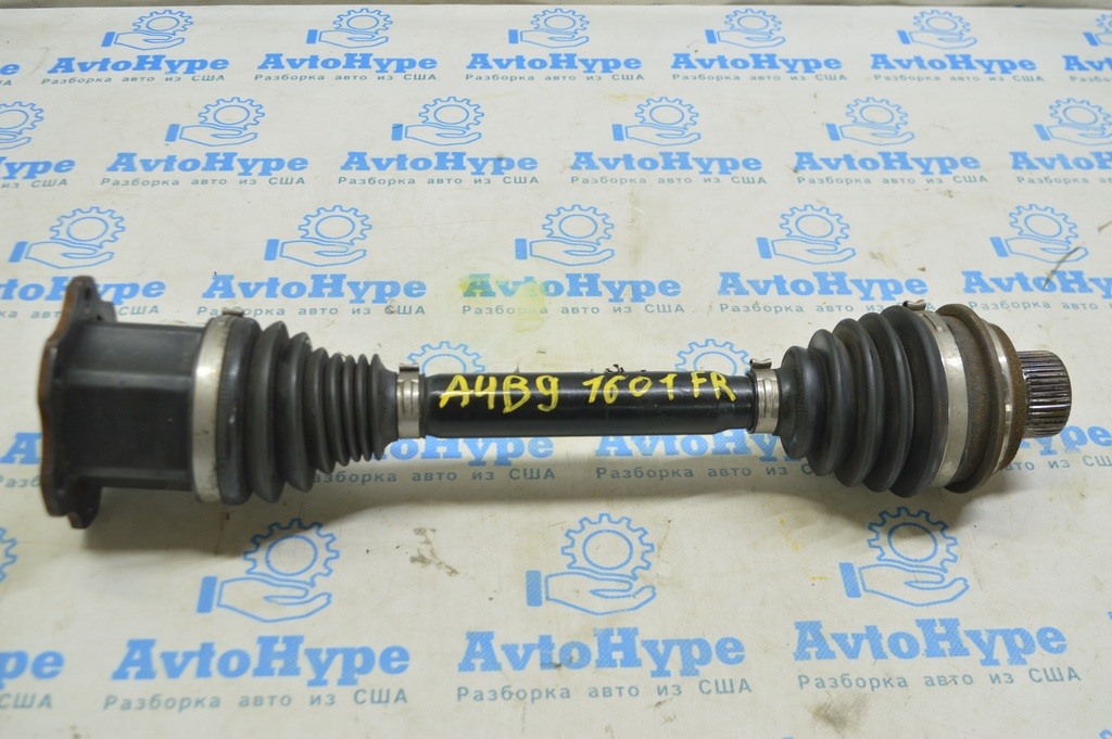 Привод полуось передняя правая Audi A4 B9 17- AWD