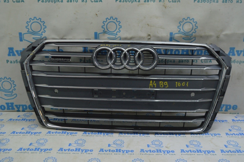 Эмблема надпись "quattro" на решетке радиатора Audi A4 B9 17-19