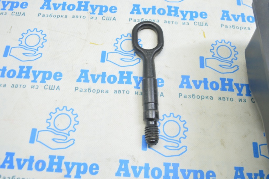 Буксировочный крюк Audi A4 B9 17-