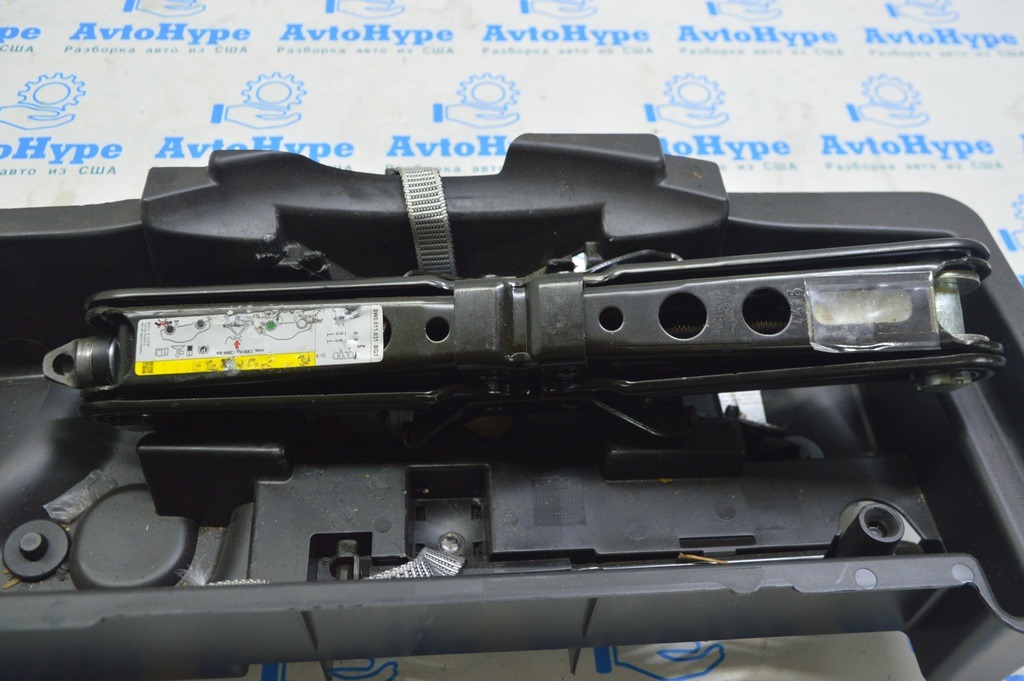 Домкрат Audi A4 B9 17-