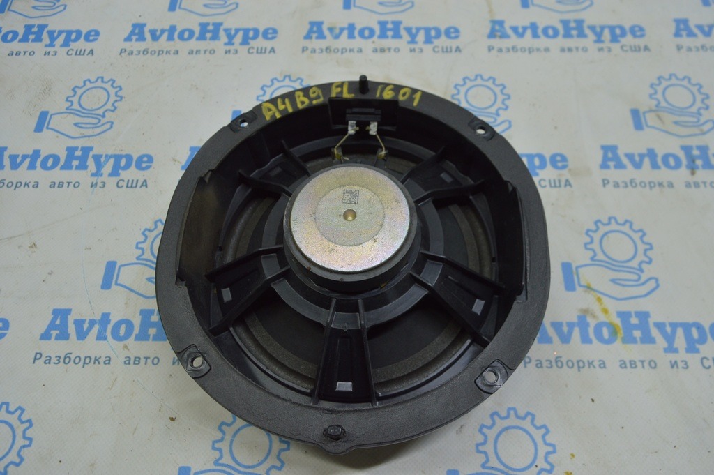 Динамик дверной передний левый Audi A4 B9 17-