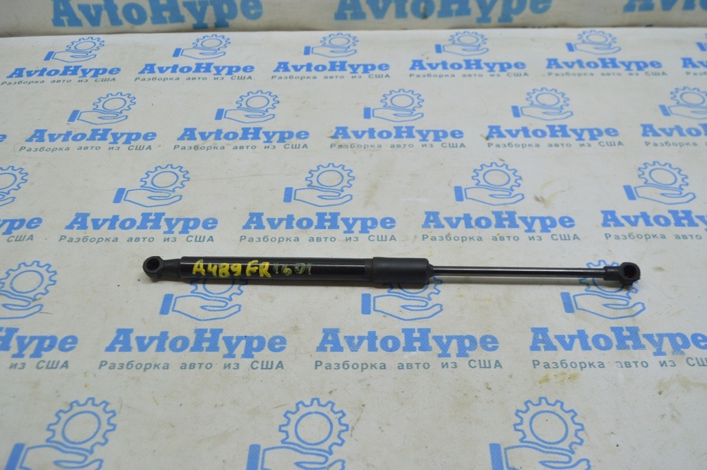 Амортизатор капота правый Audi A4 B9 17-