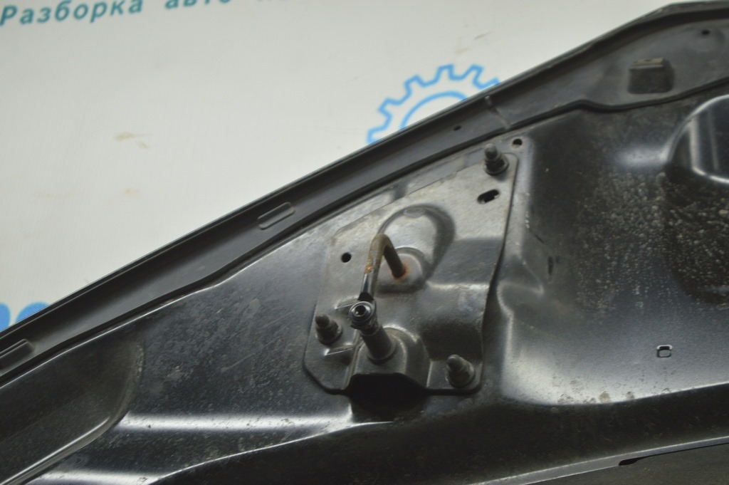 Крюк замка капота правый Audi A4 B9 17-