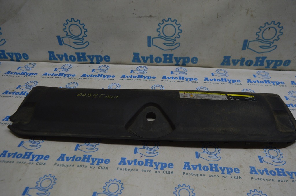 Накладка телевизора Audi A4 B9 17-19