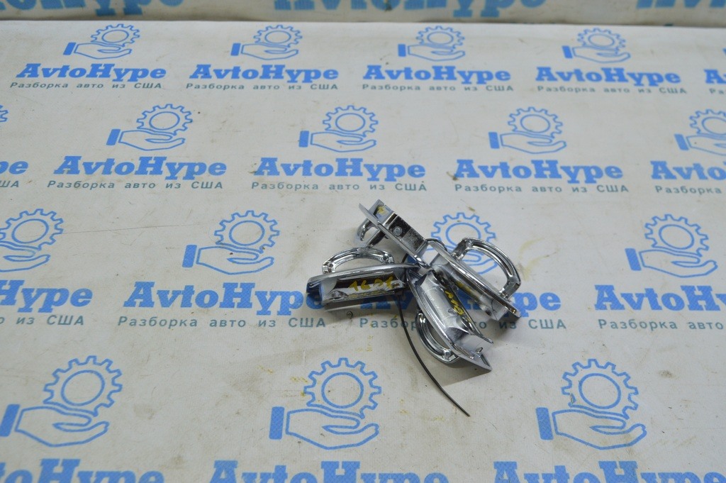 Крюк крепления органайзеров Audi A4 B9 17-