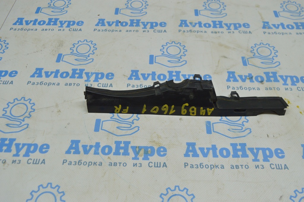 Желоб жабо правый Audi A4 B9 17-