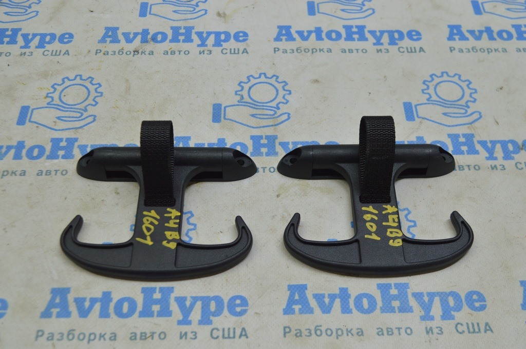 Крюк багажника для пакетов Audi A4 B9 17- пластик