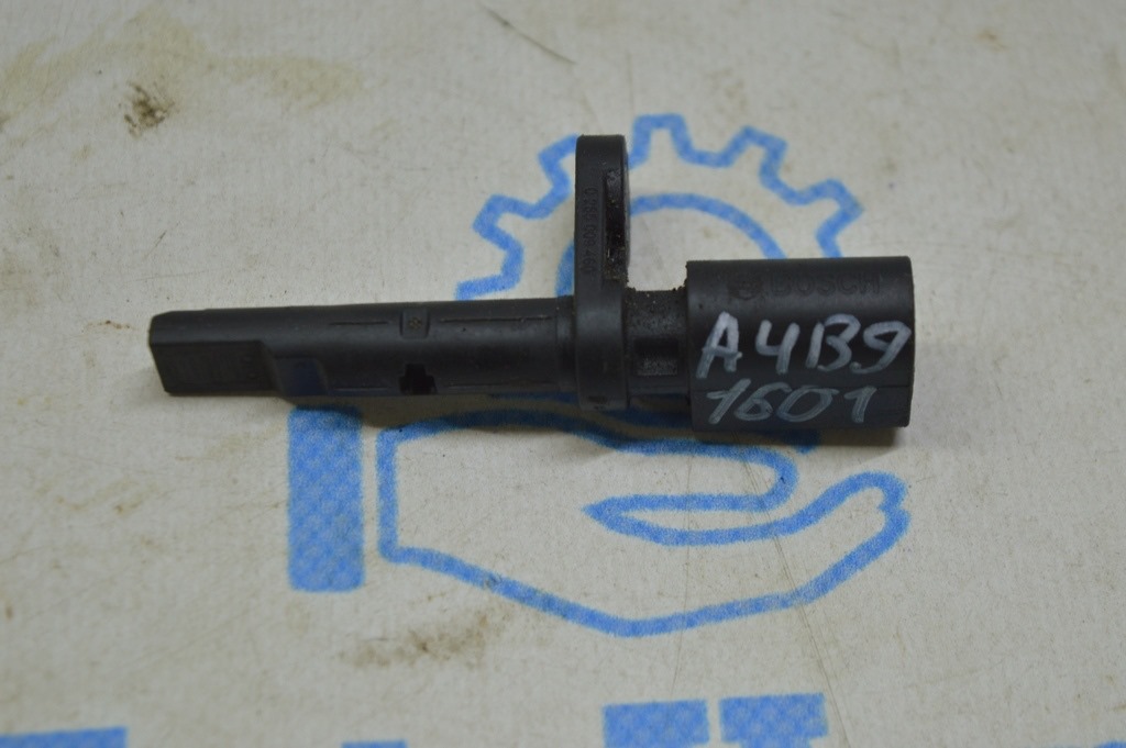 Датчик ABS задний левый Audi A4 B9 17-