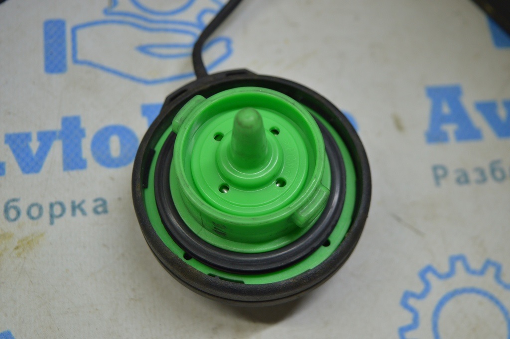 Крышка заливной горловины бензобака Audi A4 B9 17-