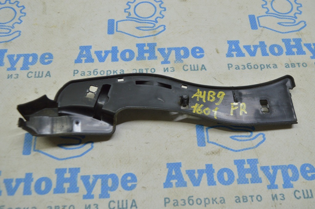 Желоб жабо передний левый Audi A4 B9 17-