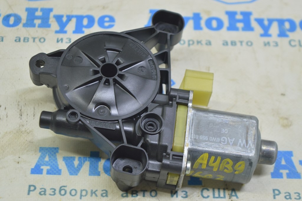 Мотор стеклоподъемника задний левый Audi A4 B9 17-