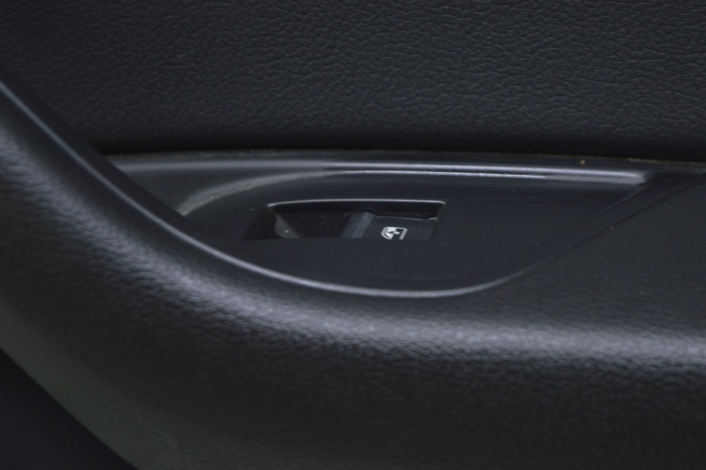 Управление стеклоподъемником задним правым Audi A4 B9 17-