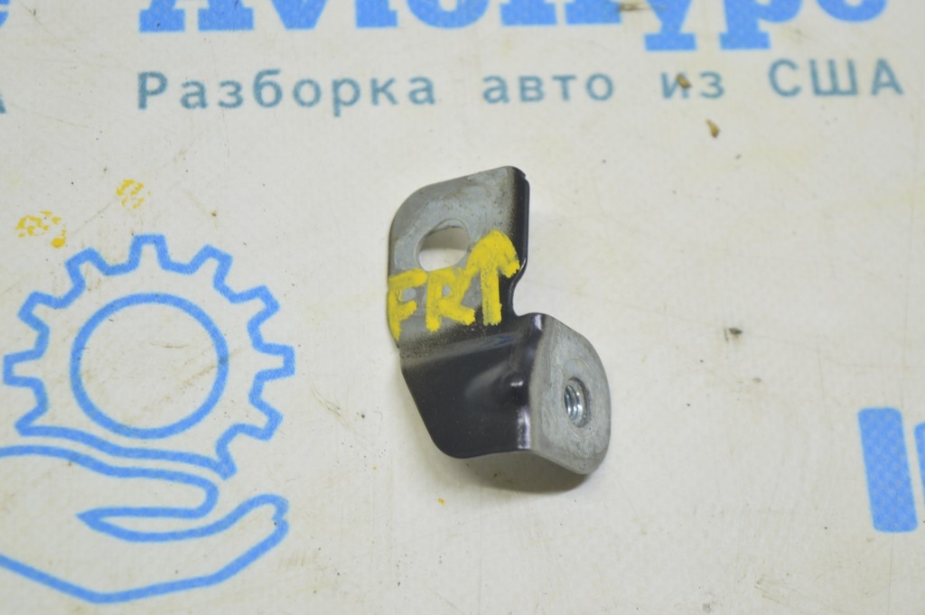 Кронштейн крыла центральный правый Audi A4 B9 17- малый