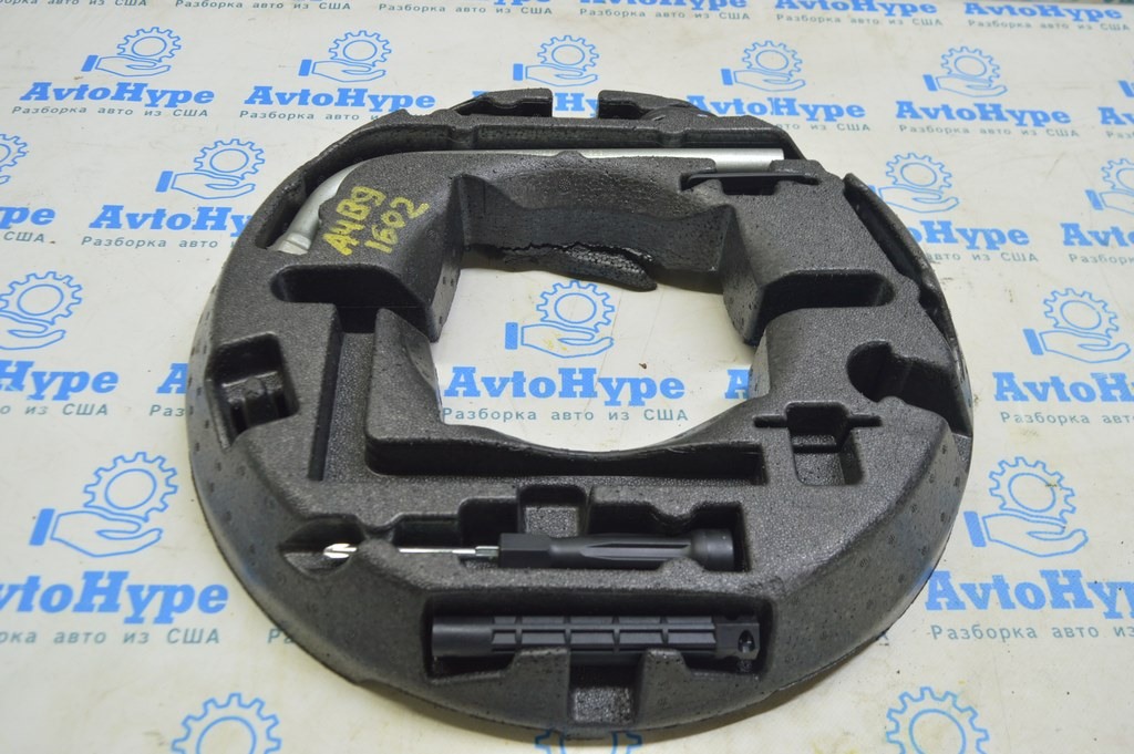 Пенопласт под инструмент Audi A4 B9 17- (02) треснут