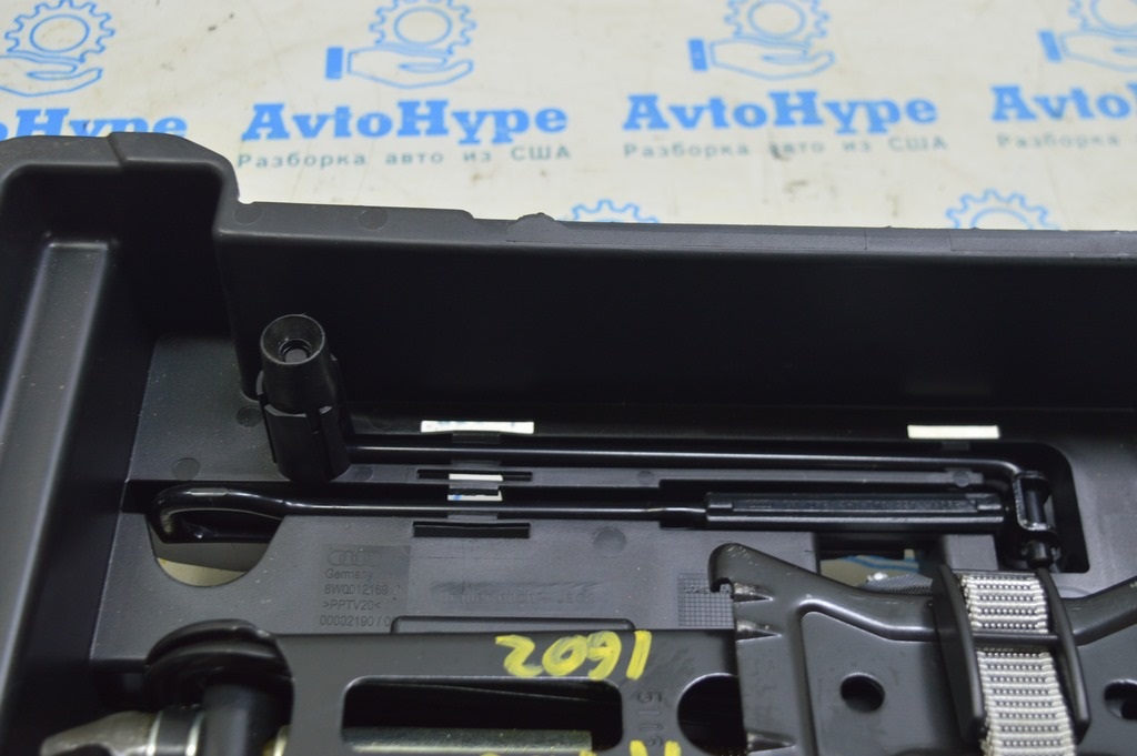 Ручка домкрата Audi A4 B9 17-