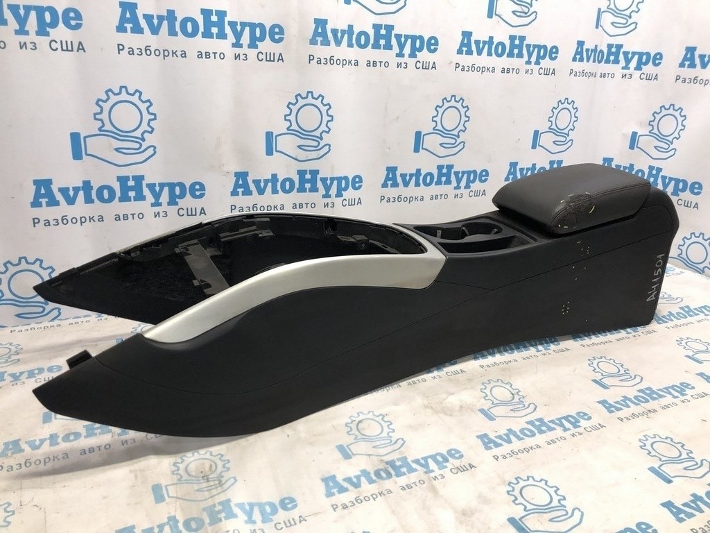 Консоль центральная (подлокотник и подстаканники) Audi A4 B8 13-16 рест кожа черн (01) деф.