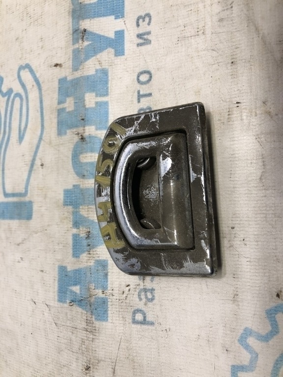 Крюк багажника для пакетов Audi a4 b8 08-16