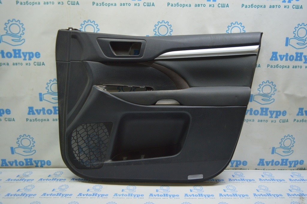 Обшивка двери карточка передняя прав Toyota Highlander 14-16 черная