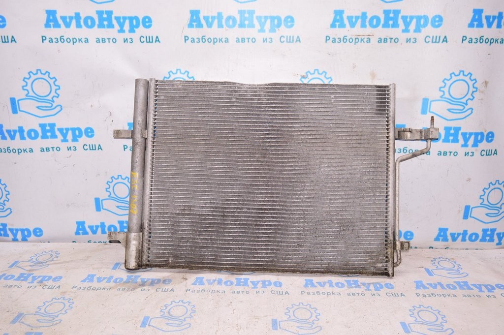 Радиатор кондиционера (конденсер) Ford Escape MK3 13- 1.6T 2.5 (07) прижат