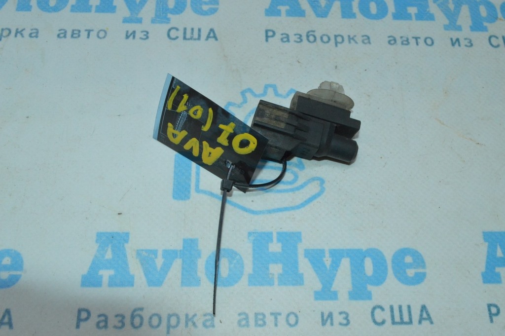 Датчик температуры окружающего воздуха Toyota Avalon 05-12 (01) 88790-06010