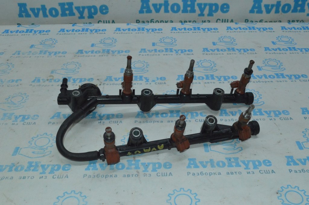 Топливная рейка зад Toyota Avalon 05-12