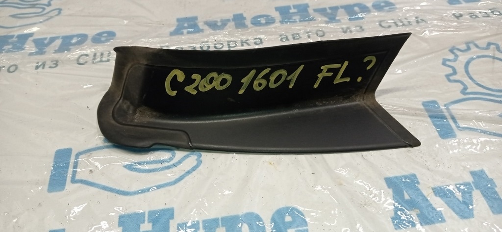 Накладка фонаря задняя левая Chrysler 200 15-17