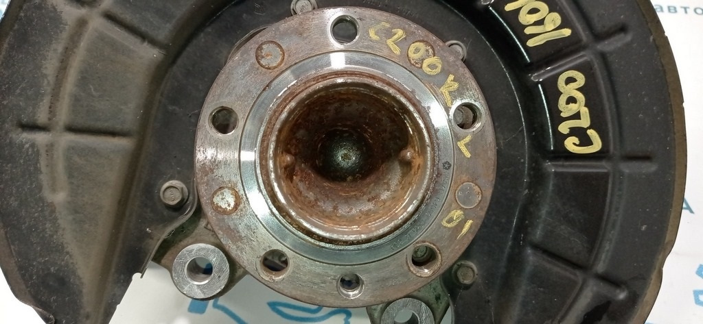 Ступица зад лев Chrysler 200 15-17 fwd