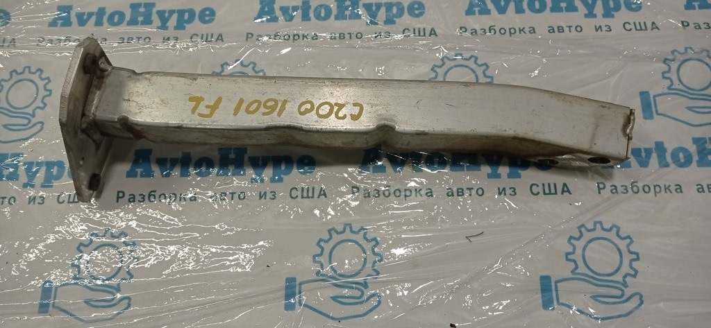 Усилитель переднего подрамника лев Chrysler 200 15-17