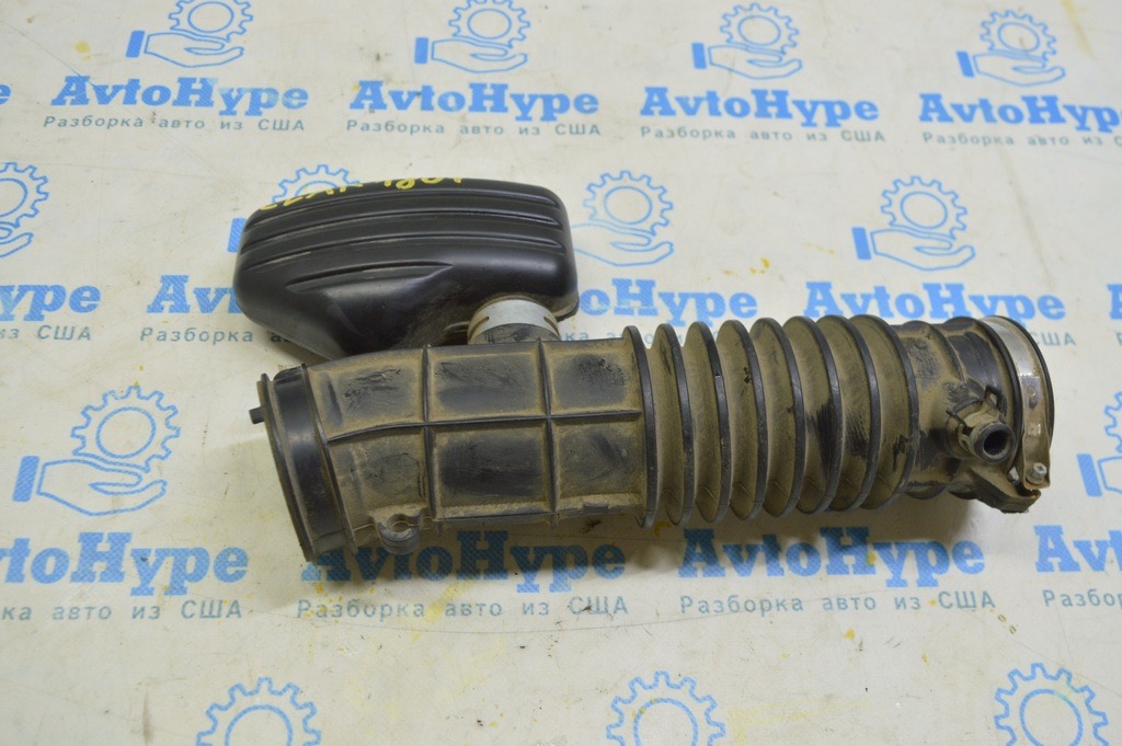 Воздуховод на коллектор Honda Clarity 18-21 usa с резонатором