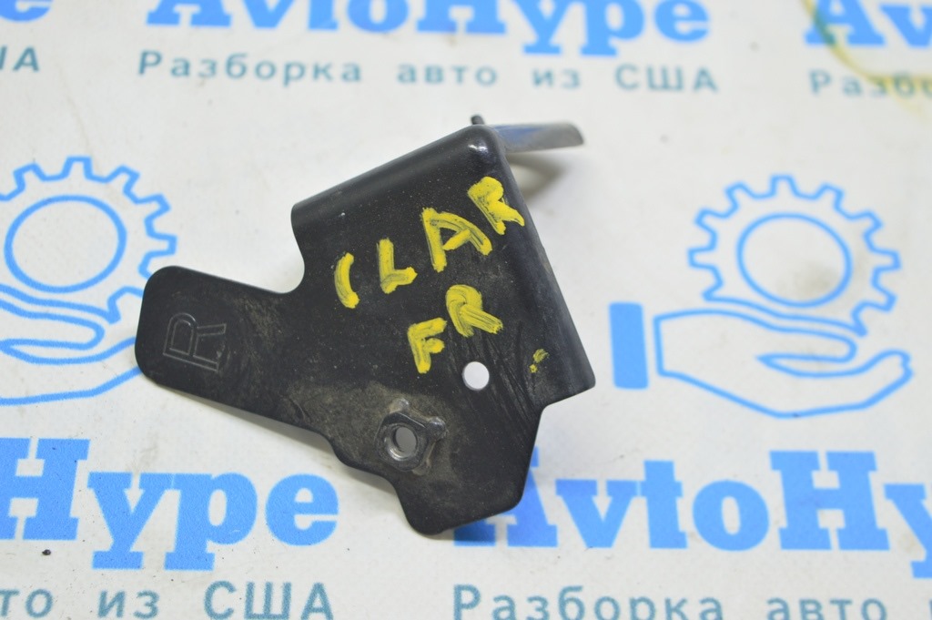 Кронштейн передний правый Honda Clarity 18-21 usa