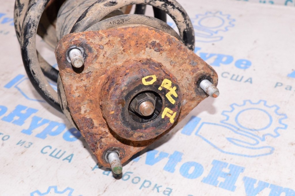 Четверть крыло задняя левая Ford Escape MK3 13- (08) синий цвет с батоном крыши