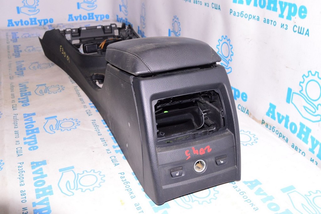 Накладка центральной консоли задняя BMW 3 F30 12-19 черная с подогревом заднего ряда