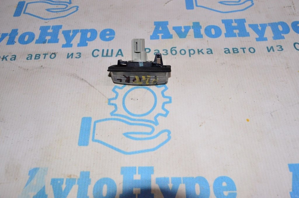 Подсветка номера прав Nissan Pathfinder 13-