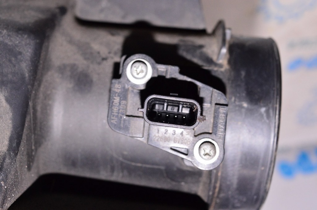 Расходомер воздуха Nissan Pathfinder 13- (01)