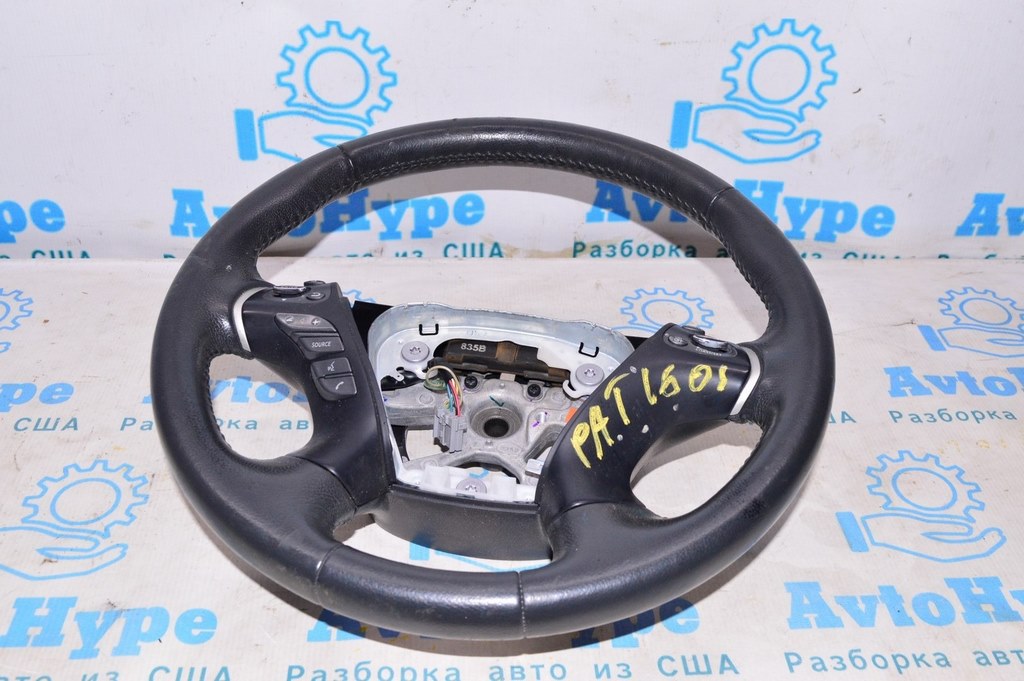 Руль (голый) Nissan Pathfinder 13- кожа (01) ссадина