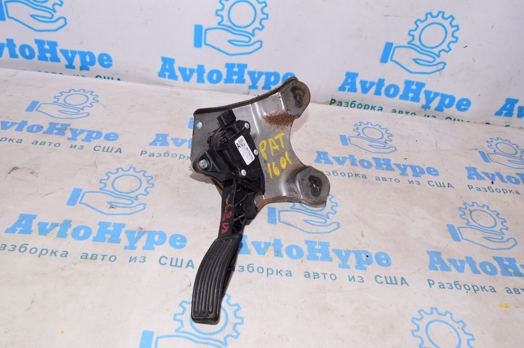 Педаль газа Nissan Pathfinder 13-