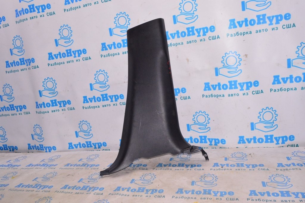 Накладка центральной стойки нижняя правая Nissan Pathfinder 13- черн (01) рест не под дырку