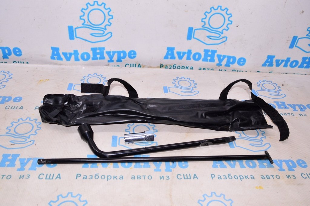 Балонник,вороток и ключ Nissan Pathfinder 13-