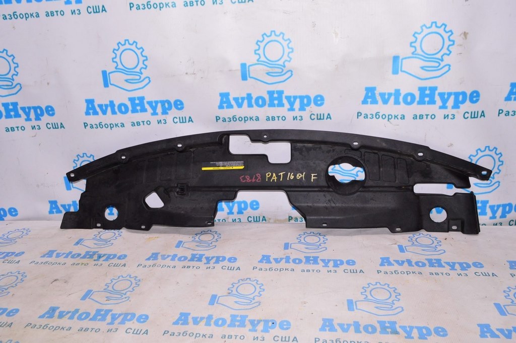 Накладка телевизора Nissan Pathfinder 17-19