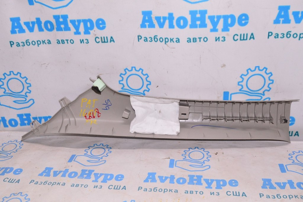 Накладка передней стойки правая Nissan Pathfinder 13- серая