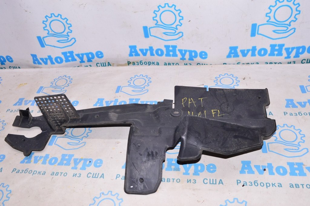 Дефлектор радиатора лев Nissan Pathfinder 13-