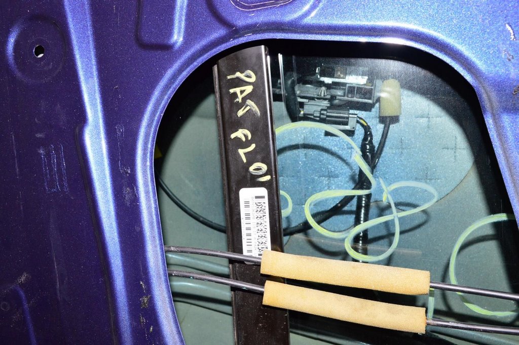 Стеклоподъемник с мотором перед лев Nissan Pathfinder 13-